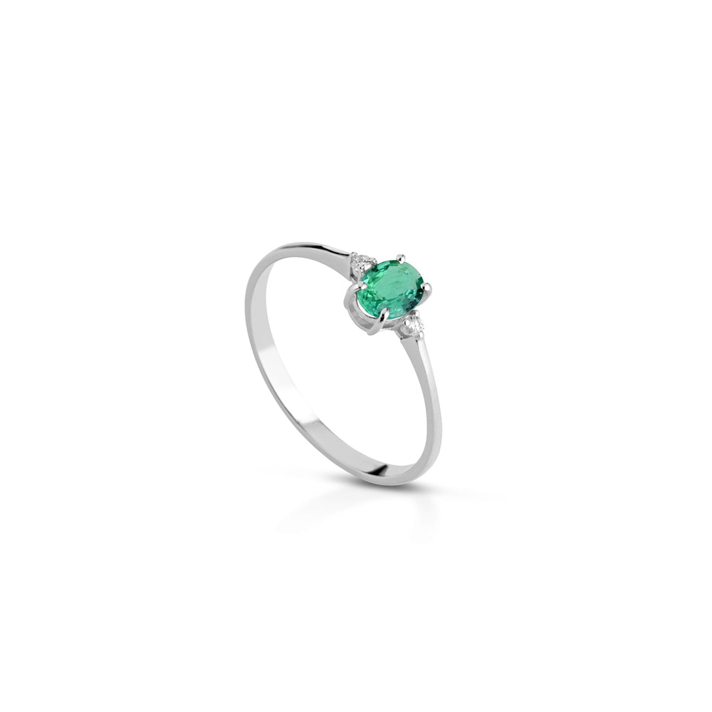 ANELLO IN ORO BIANCO 18 CARATI CON DIAMANTI E SMERALDO