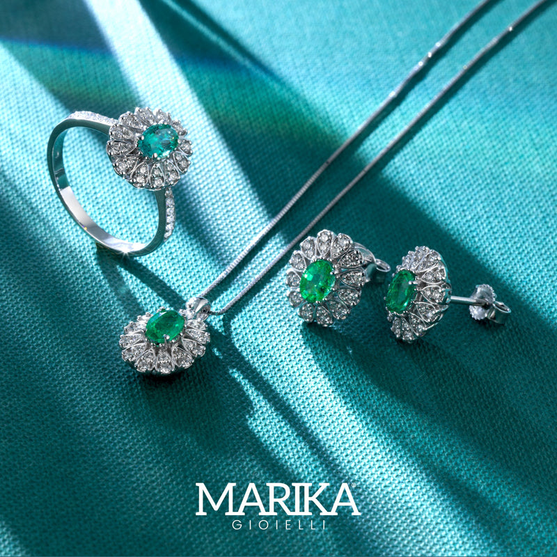 ORECCHINI IN ORO BIANCO 18 CARATI CON DIAMANTI E SMERALDI