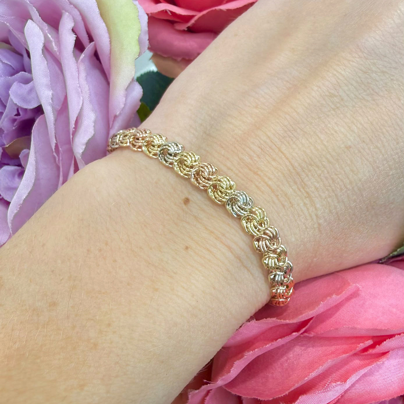 BRACCIALE MAGLIA ROSETTA TRICOLORE IN ORO 18 KT
