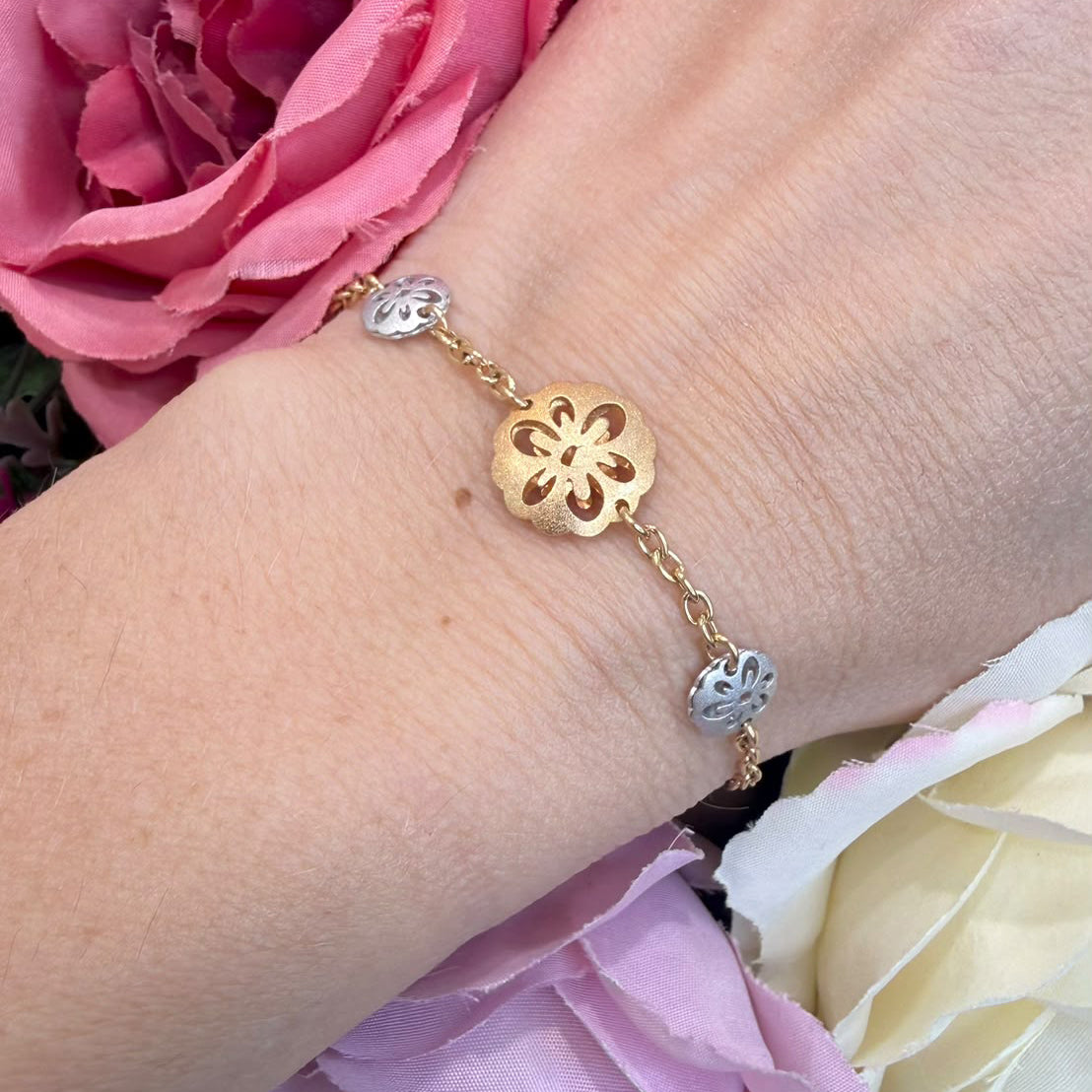 BRACCIALE CON FIORI BICOLORE IN ORO 18 KT (750)