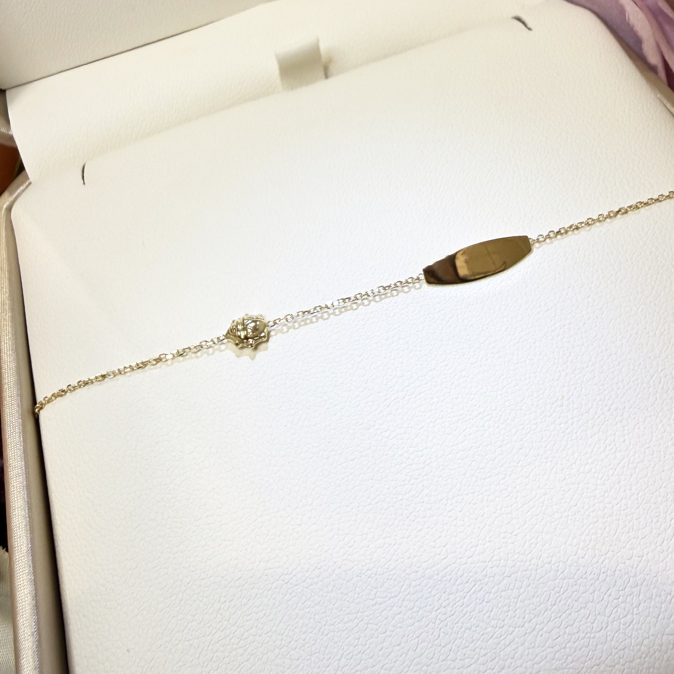 BRACCIALE BABY CON TARGHETTA E COCCINELLA IN ORO GIALLO 18KT (750)
