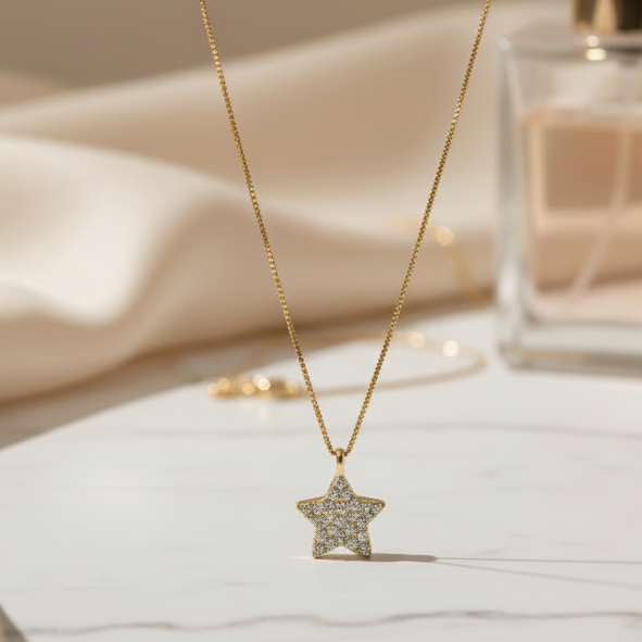 Collana con stella pavé in oro giallo 18KT (750) con zirconi bianchi – Made in Italy