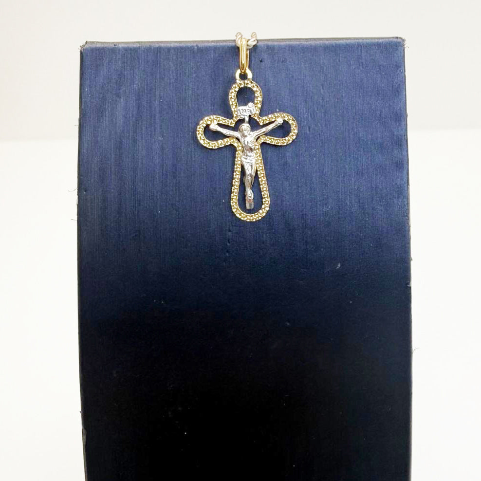 Ciondolo crocifisso bicolore in oro giallo e bianco 18KT (750) – Made in Italy