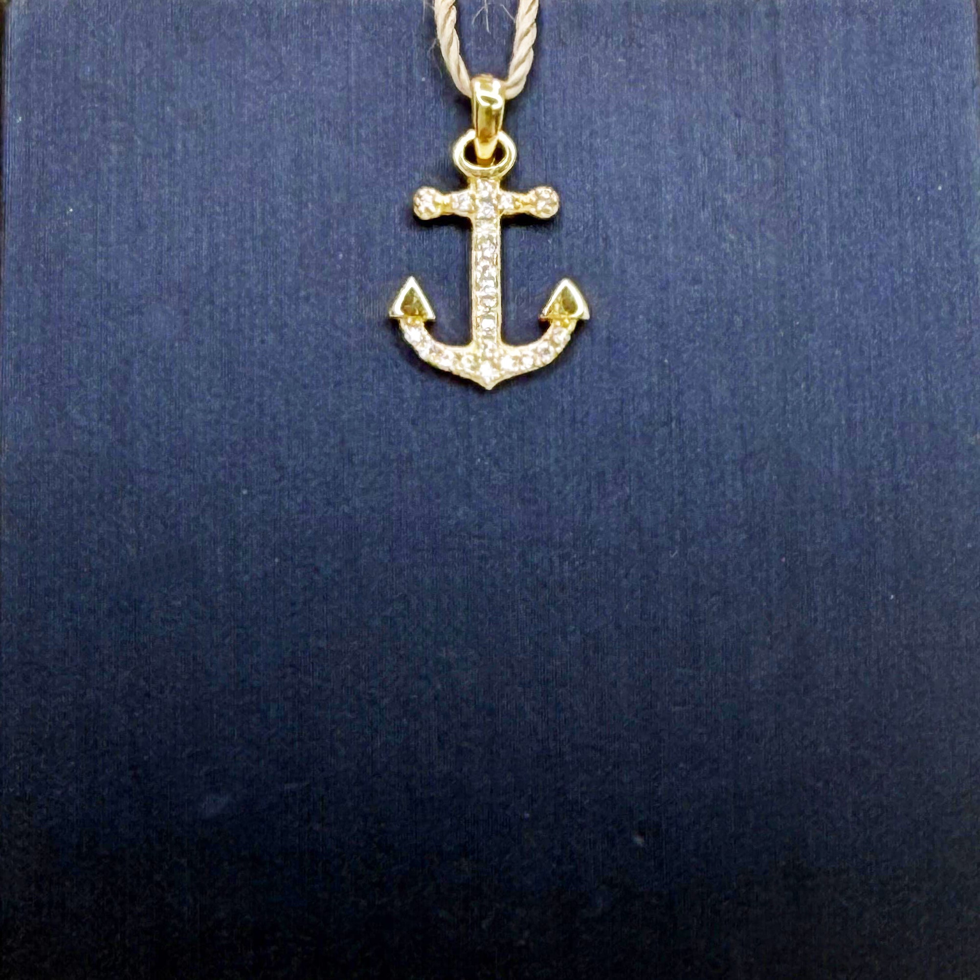 Ciondolo ancora con zirconi in oro giallo 18KT (750) – Made in Italy