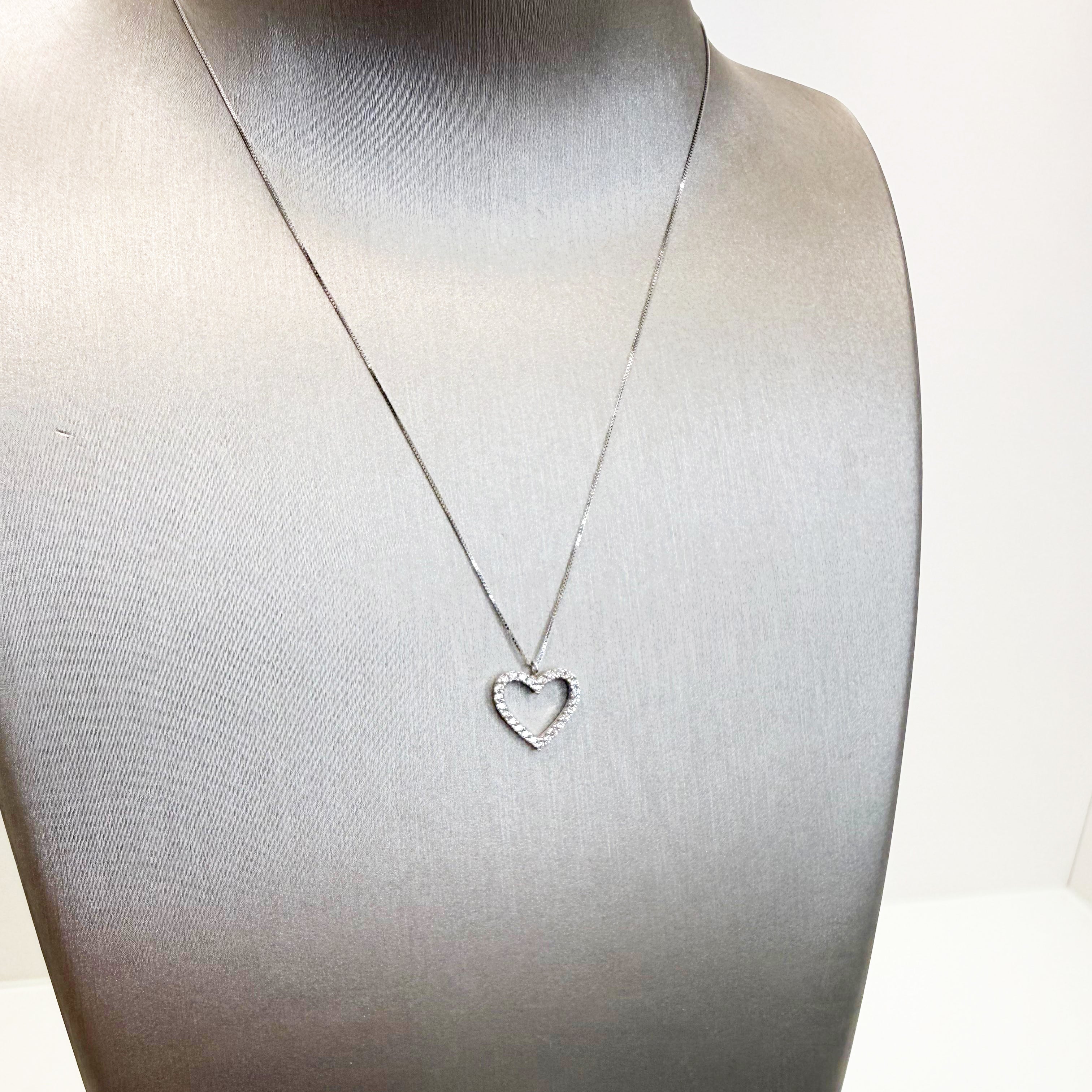 Collana cuore con zirconi in oro bianco 18KT (750) – Made in Italy