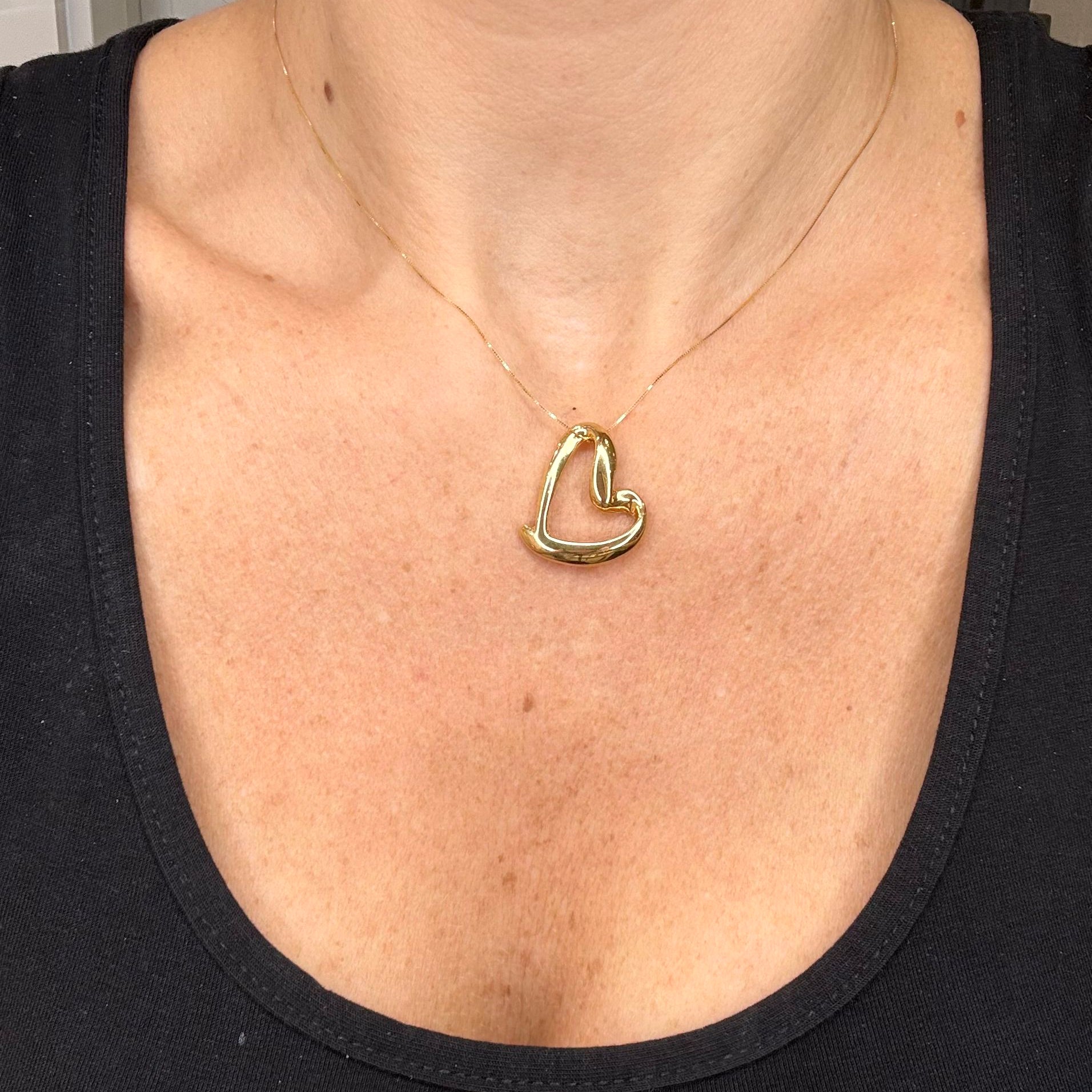 Collana con Ciondolo Cuore Stilizzato in Oro Giallo 18 KT