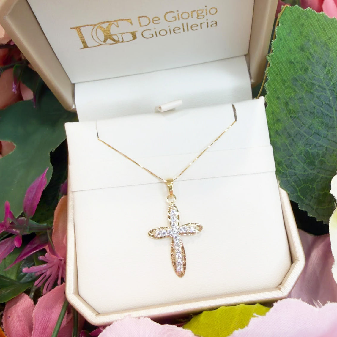 COLLANA CON CROCE IN ORO GIALLO E BIANCO 18 KT (750) E ZIRCONI