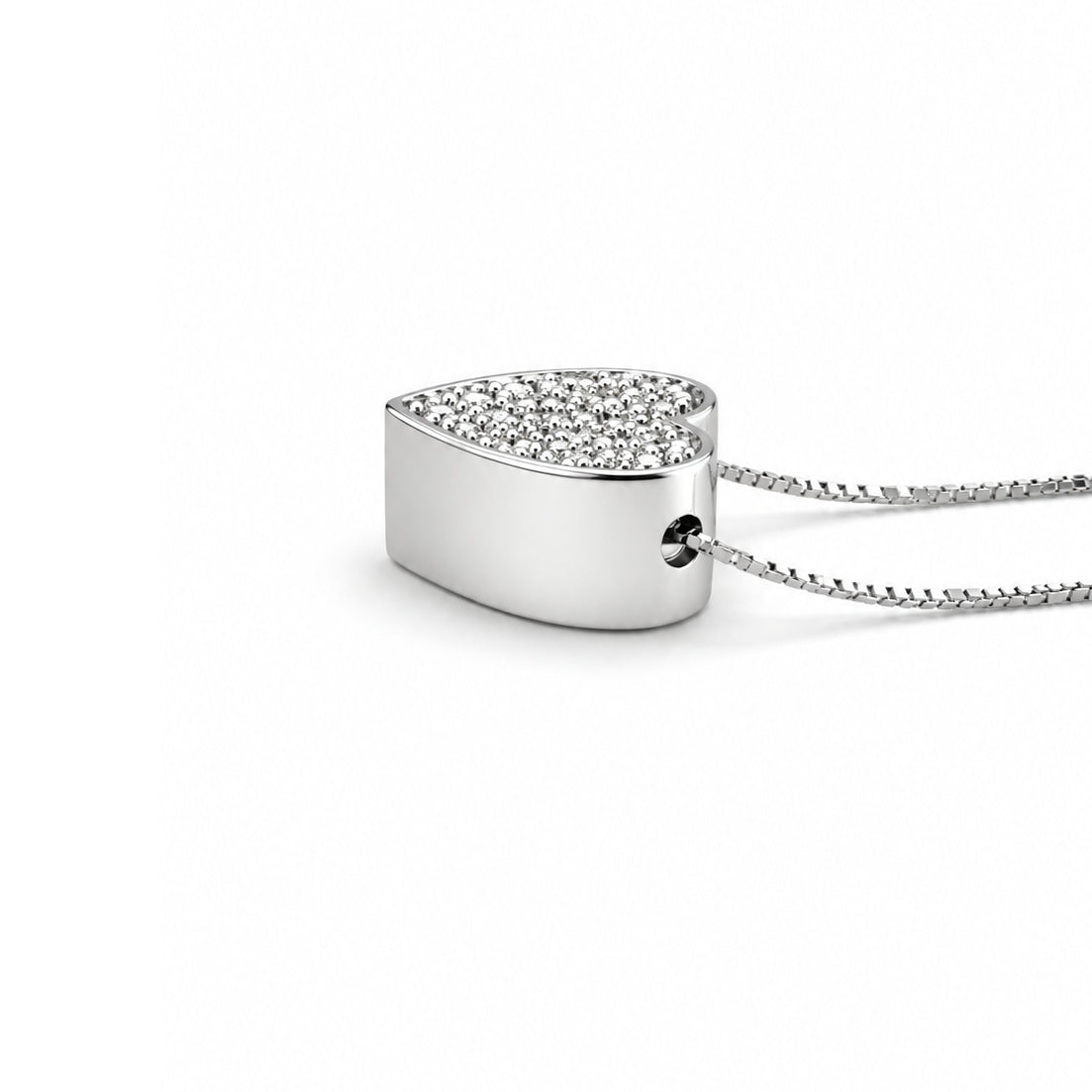 COLLANA CON CUORE IN ORO BIANCO 18 CARATI E DIAMANTI