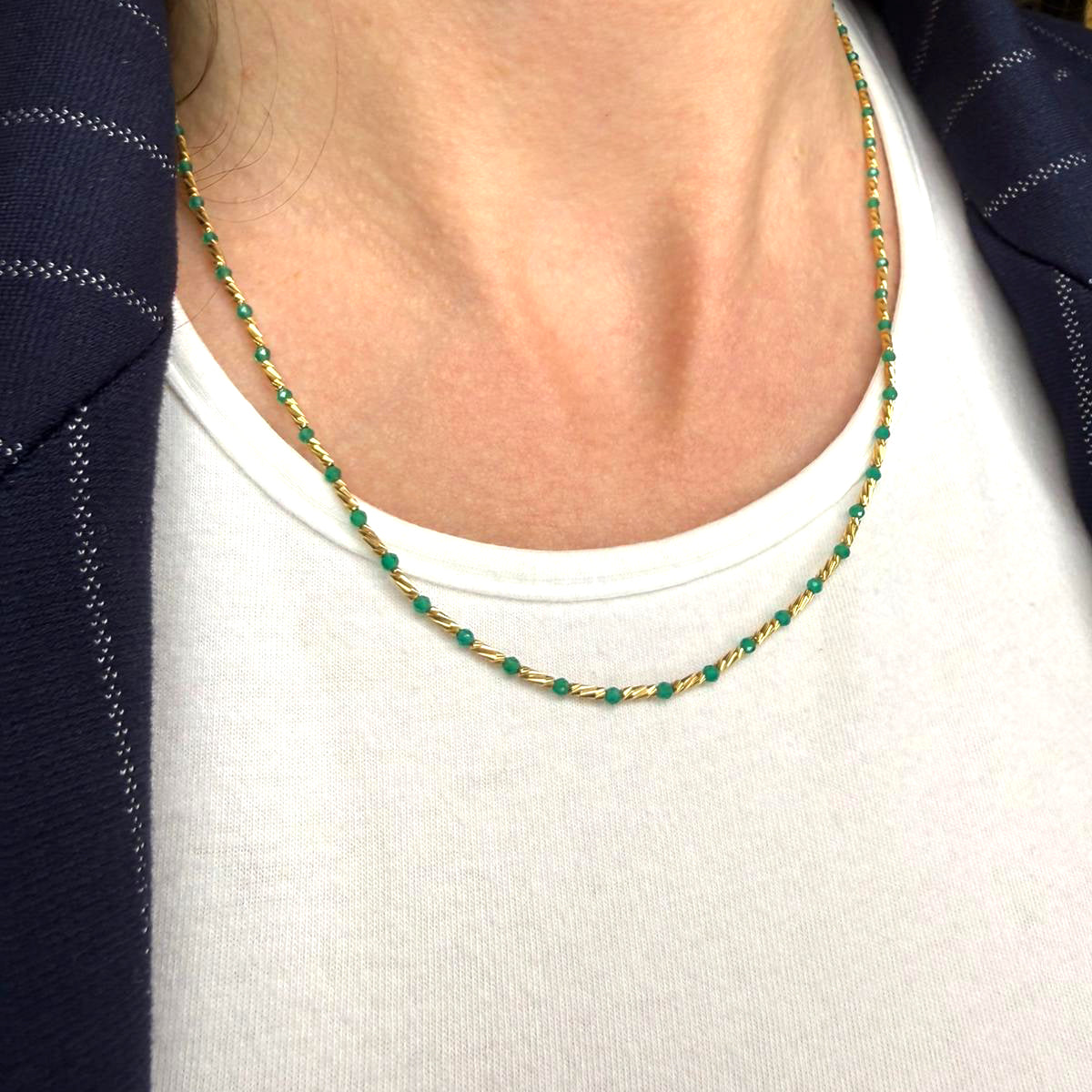 Collana con sfere verdi in oro giallo 18KT (750) – Unisex elegante