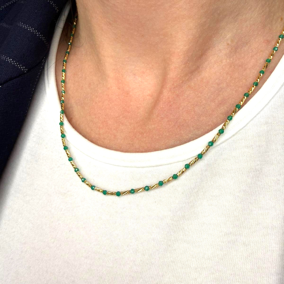 Collana con sfere verdi in oro giallo 18KT (750) – Unisex elegante