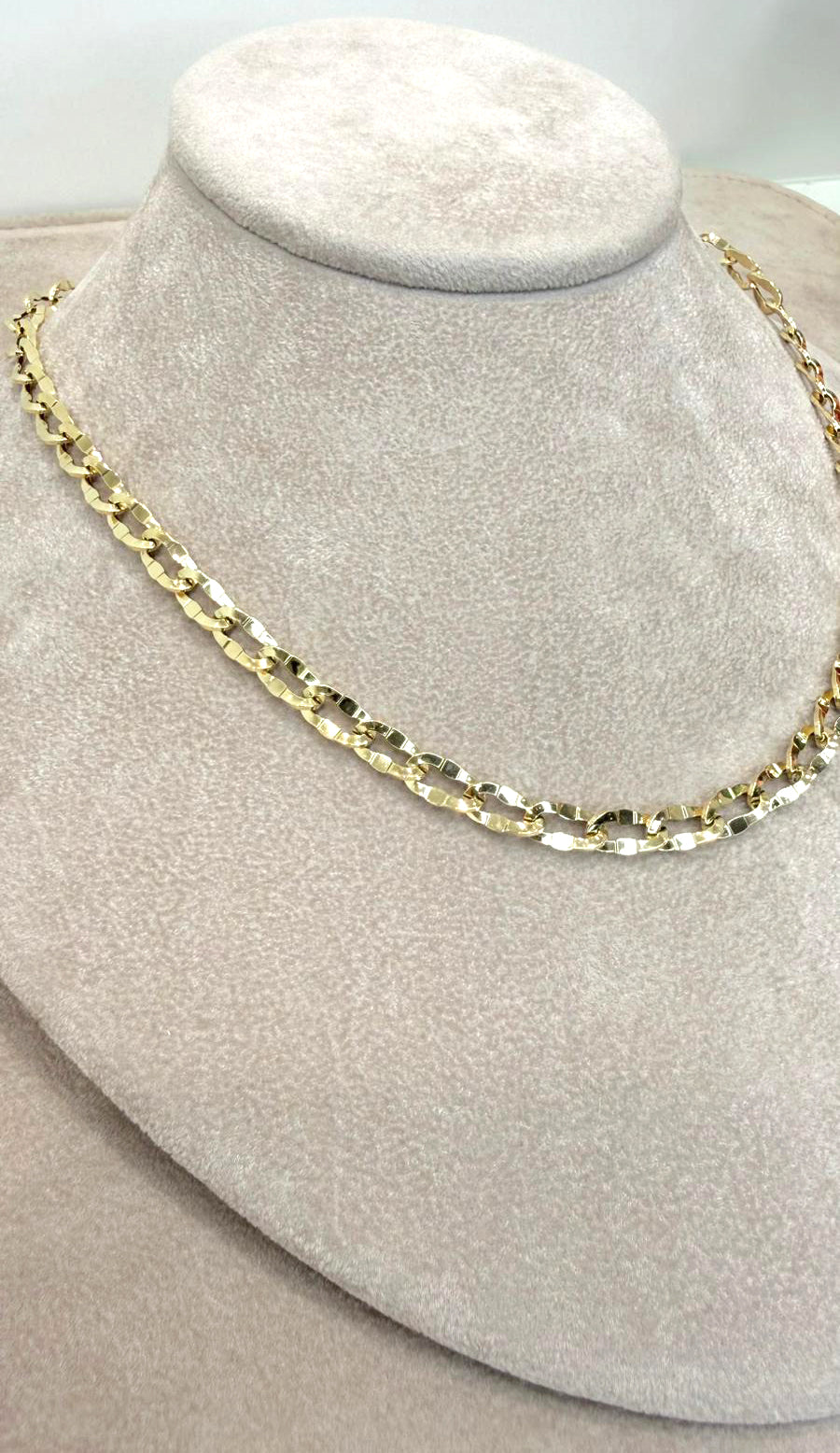 Collana con Maglie Geometriche Sfaccettate in Oro Giallo 18 KT