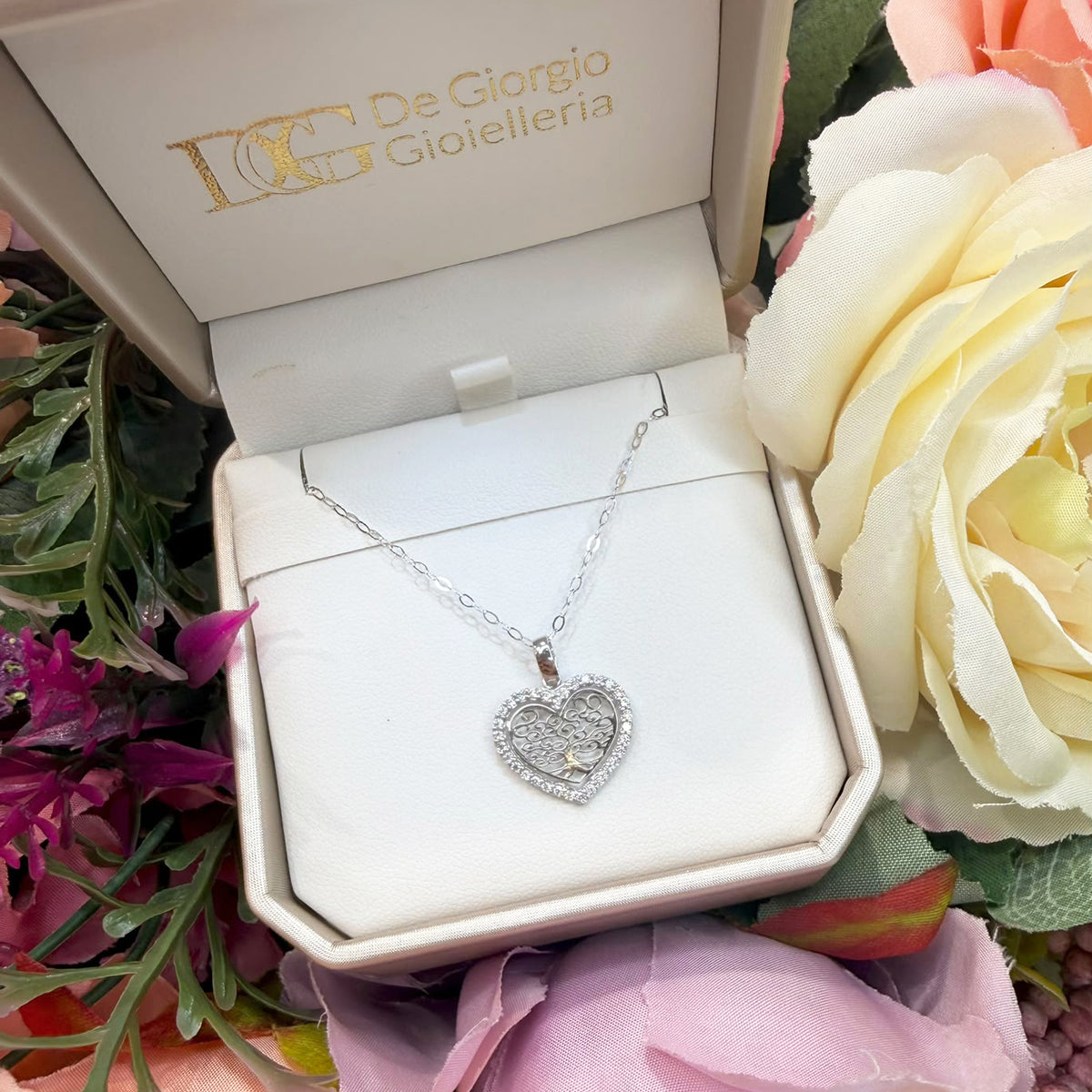 COLLANA CON PENDENTE CUORE ALBERO DELLA VITA E ZIRCONI IN ORO BIANCO 18 KT