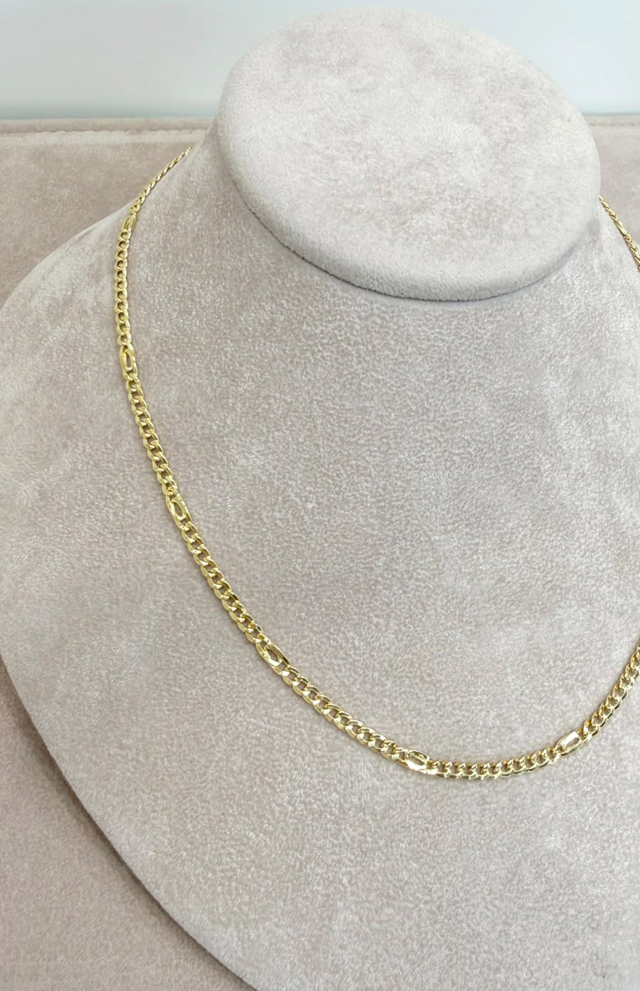 COLLANA UOMO A MAGLIA GRUMETTA CON ELEMENTI OVALI IN ORO GIALLO 18 KT (750)