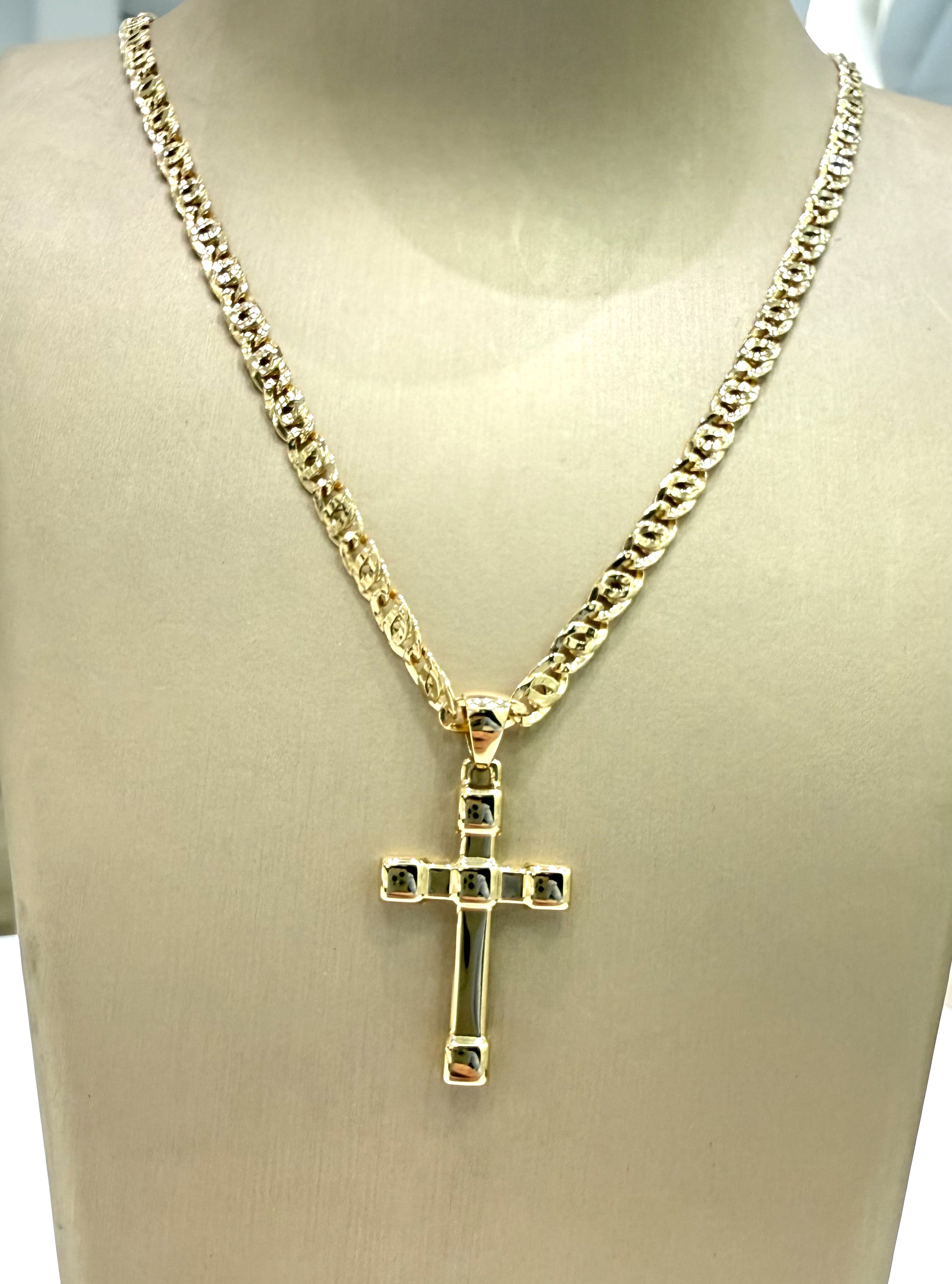 Collana con Croce in Oro Giallo 18 KT