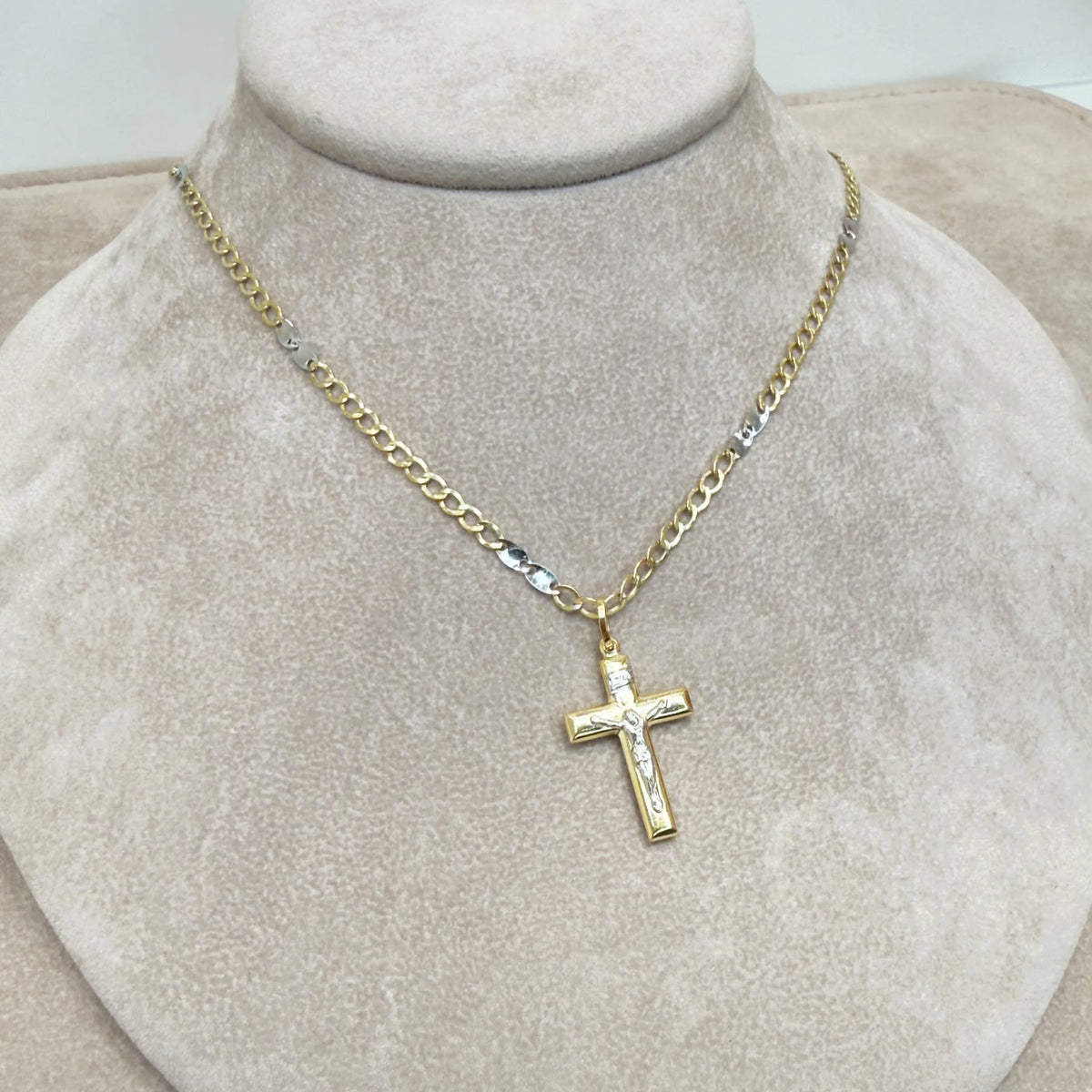 COLLANA UOMO CON CROCIFISSO BICOLORE IN ORO 18 KT (750)
