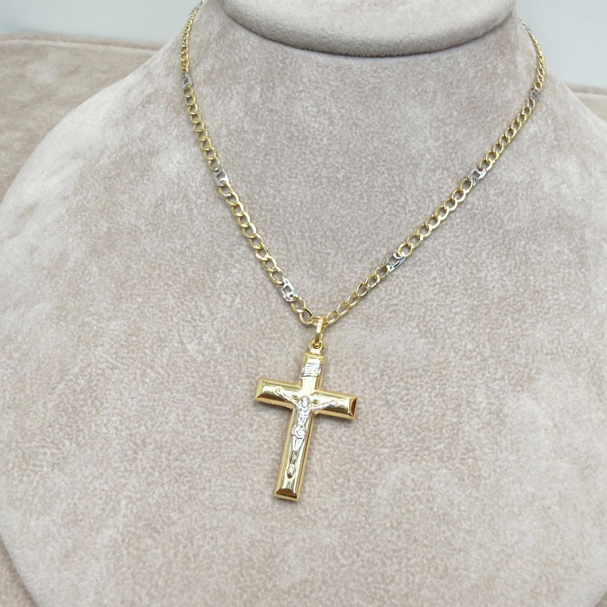 COLLANA UOMO CON CROCIFISSO BICOLORE IN ORO 18 KT (750)