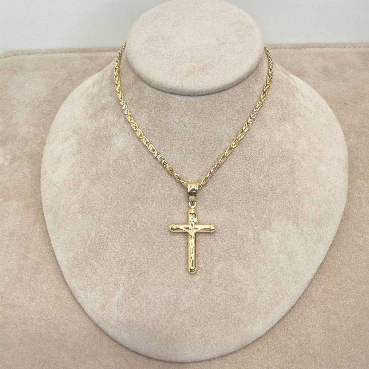 COLLANA UOMO CON CROCIFISSO IN ORO GIALLO 18 KT (750)