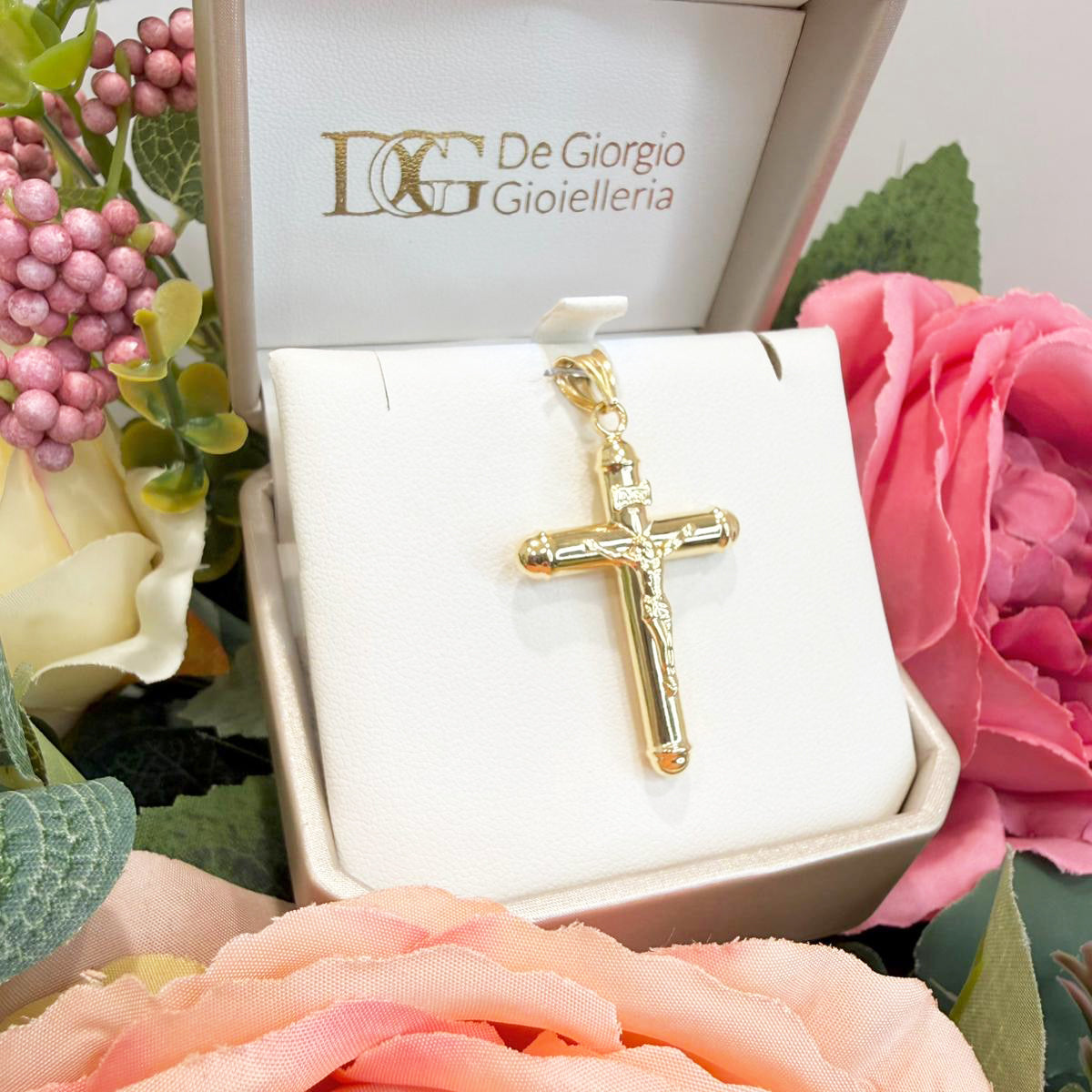 Ciondolo croce con Cristo da uomo in oro giallo (750)