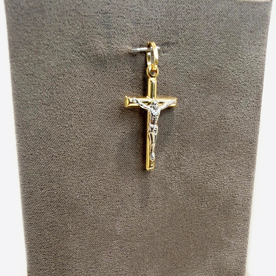 Ciondolo croce con Cristo da uomo in oro giallo e oro bianco (750)