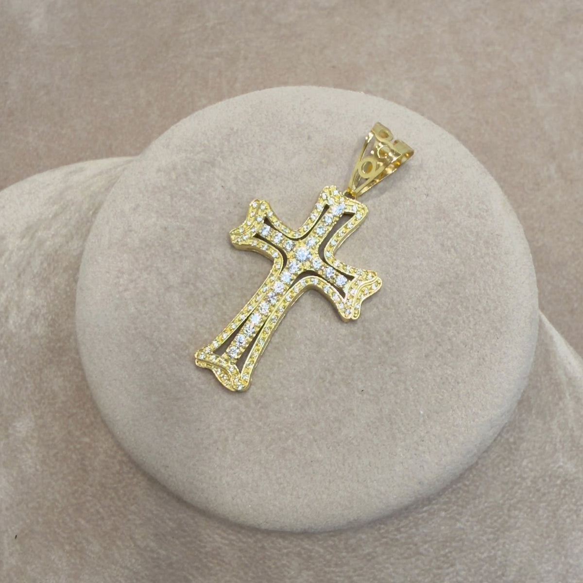 PENDENTE CROCE UOMO IN ORO GIALLO 18 KT (750) CON ZIRCONI
