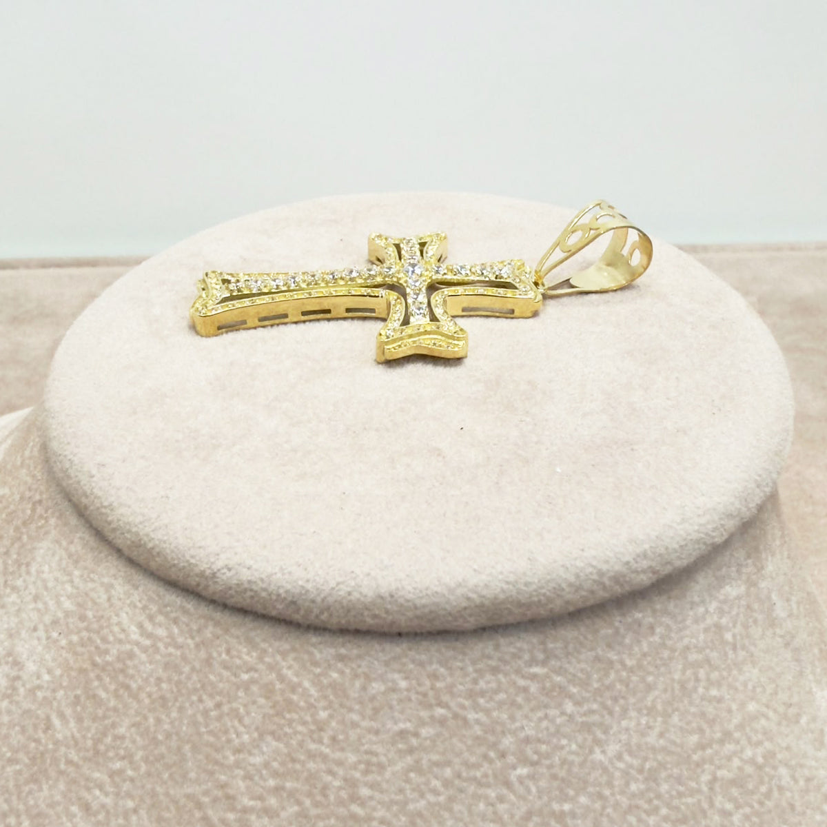 PENDENTE CROCE UOMO IN ORO GIALLO 18 KT (750) CON ZIRCONI