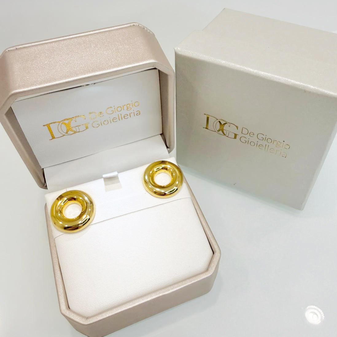 Orecchini a lobo cerchio concentrico in oro giallo 18KT (750)