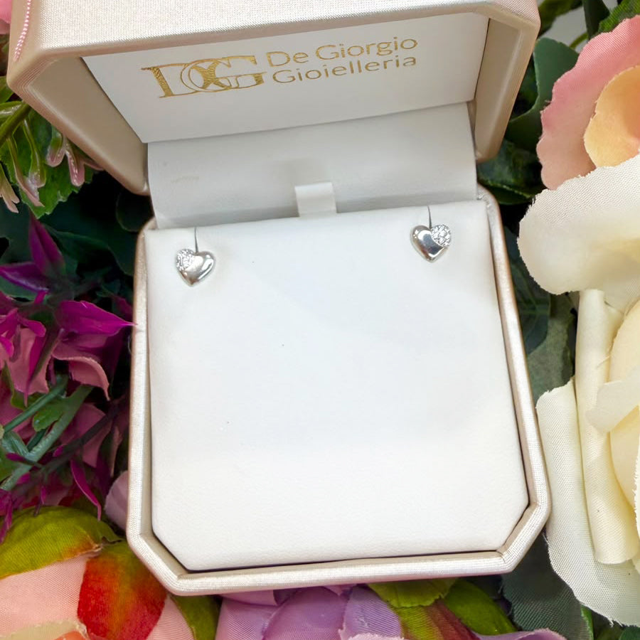 ORECCHINI CUORE BOMBATO CON ZIRCONI IN ORO BIANCO 18 KT