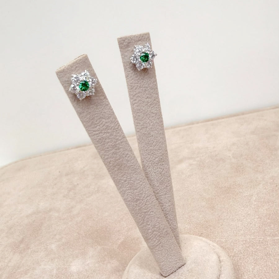 ORECCHINI FIORE CON PIETRA VERDE E ZIRCONI IN ORO BIANCO 18 KT (750)