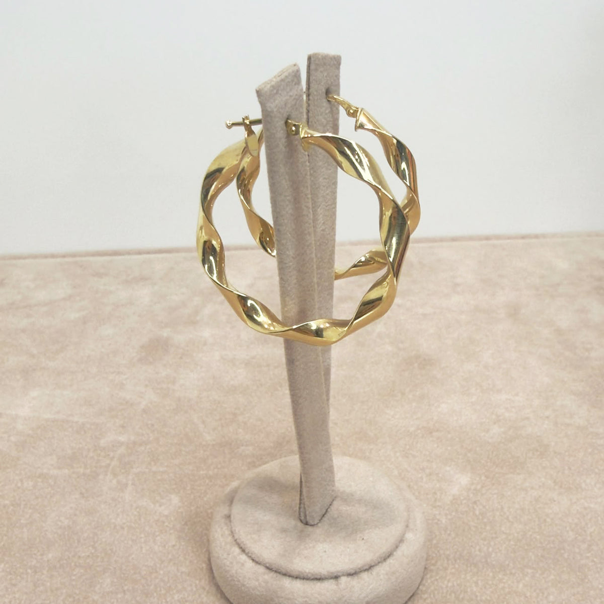 ORECCHINI A CERCHIO ONDULATO IN ORO GIALLO 18 KT (750)