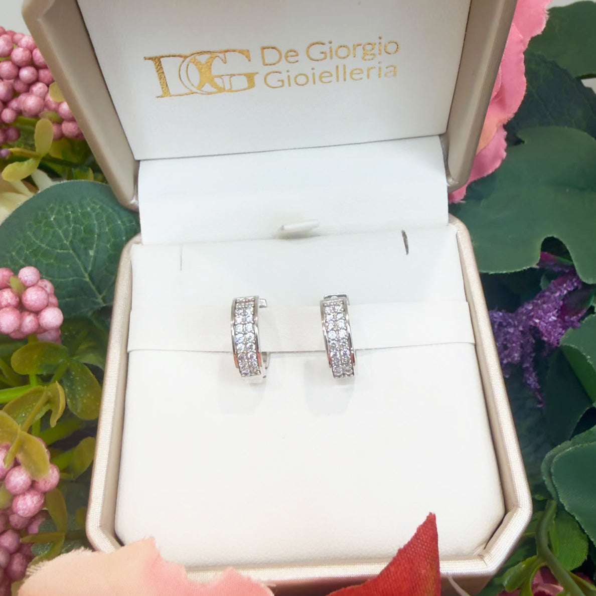 ORECCHINI A CERCHIO CON ZIRCONI IN ORO BIANCO 18 KT (750)